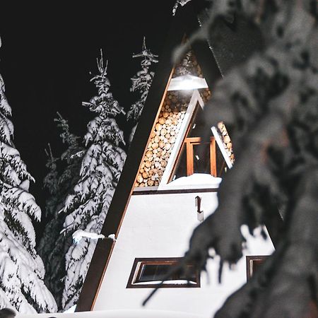 Cabanele Pasi Liberi Tău Bistra Exterior foto