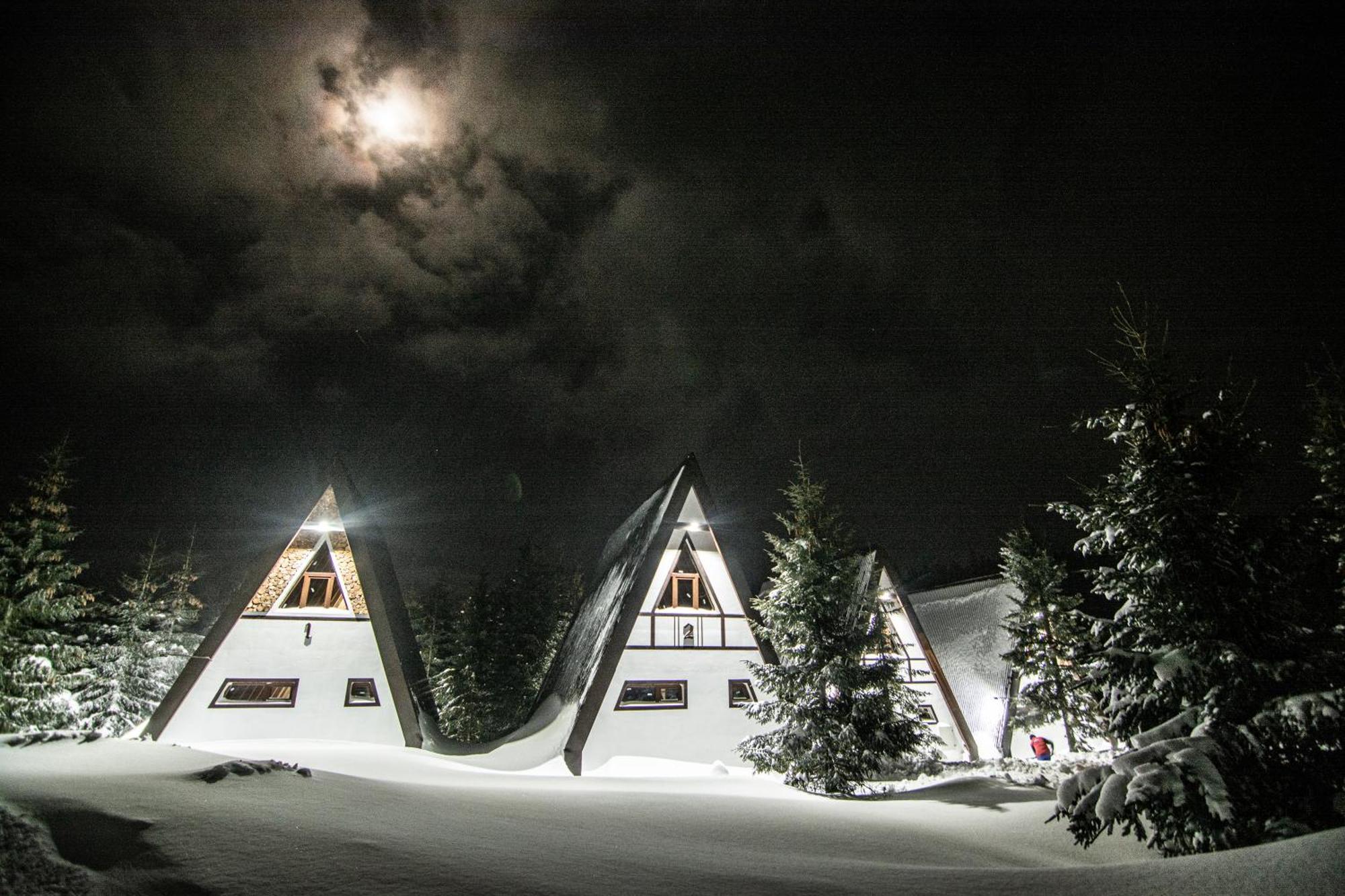 Cabanele Pasi Liberi Tău Bistra Exterior foto